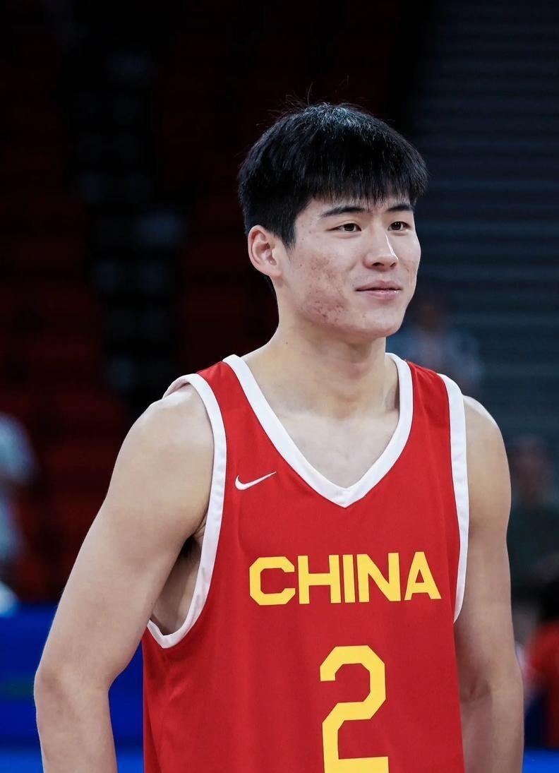 关于关键时刻体能课后；广州队主帅复盘备战意甲；球迷炸锅；年轻球员得到机会的信息九游体育